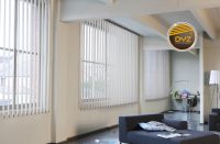 Stores à Bandes Verticales - Bureaux